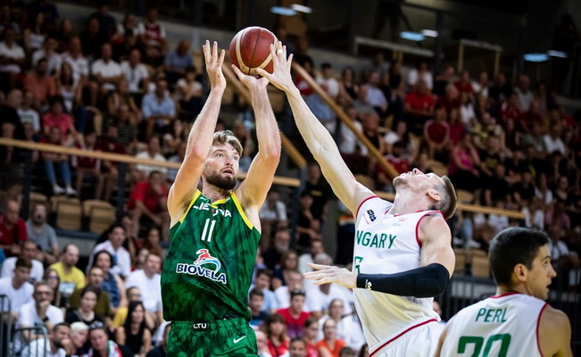 Pasaulio čempionato atrankos antrąjį etapą lietuviai pradėjo sunkia pergale Vengrijoje